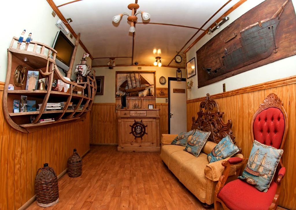 Hostal Victoria Punta Arenas Dış mekan fotoğraf